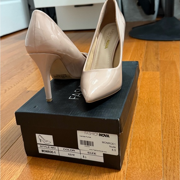 Fashion Nova Carlotta pumps - Picture 7 of 7